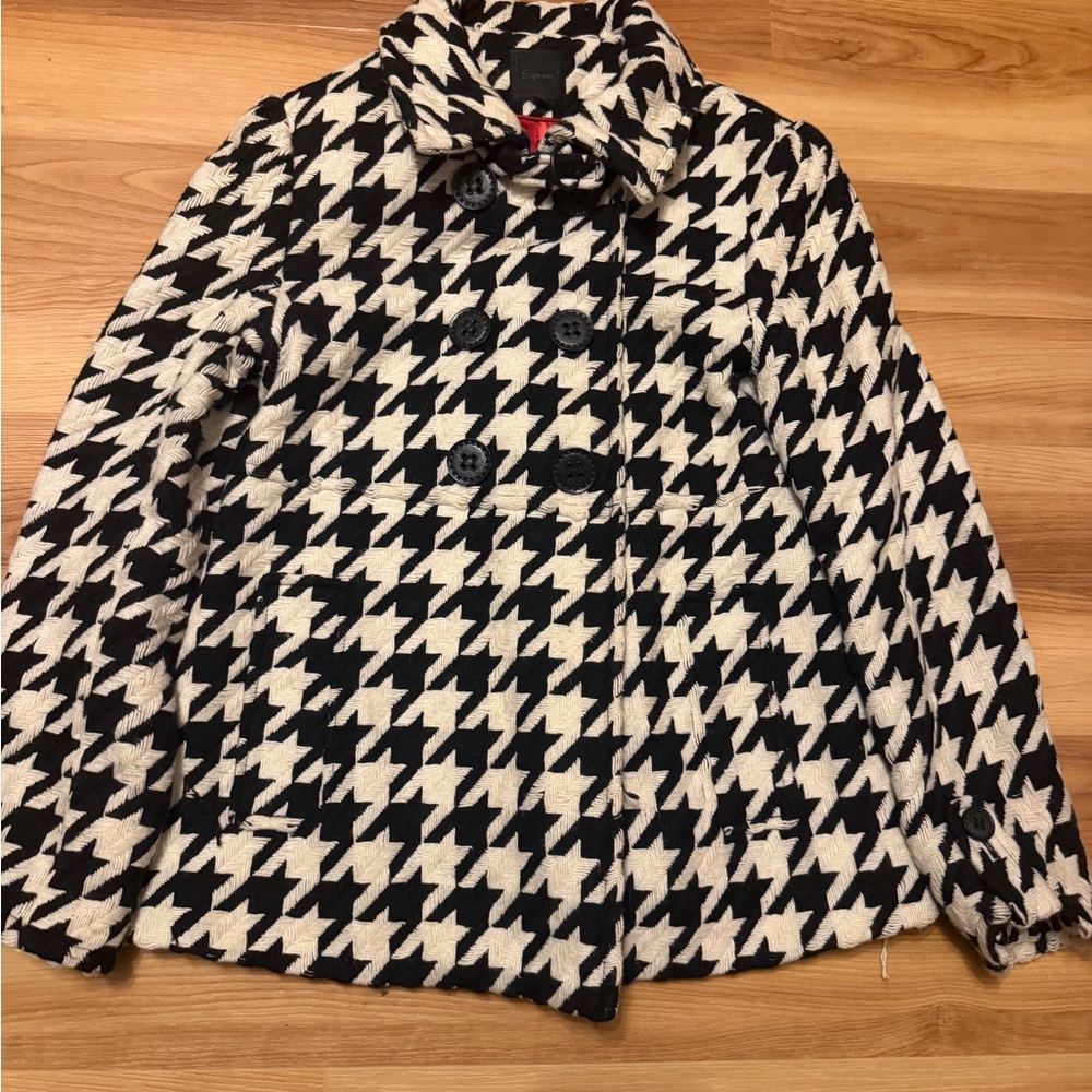 Express Black and White Double Breasted Houndstooth Pea Coat. So cute like new